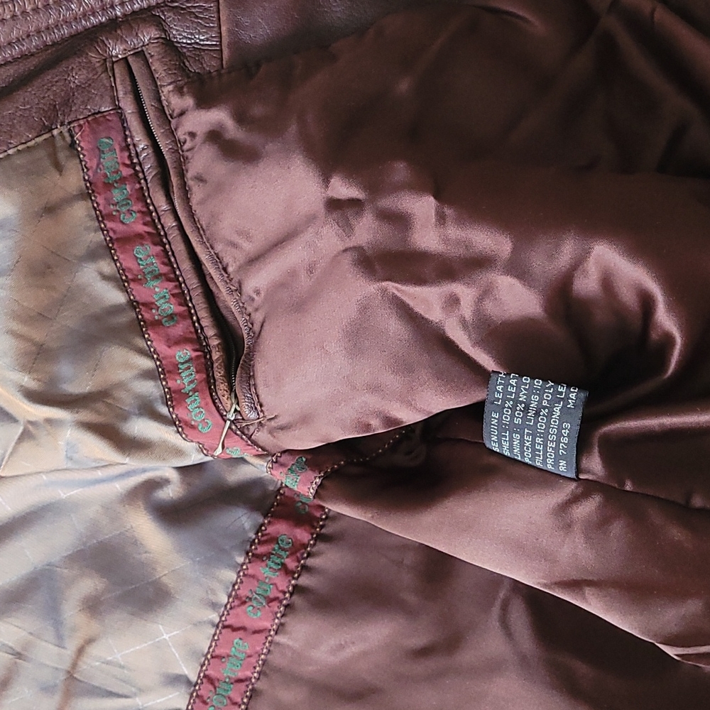 Leather jacket - Picture 2 of 4